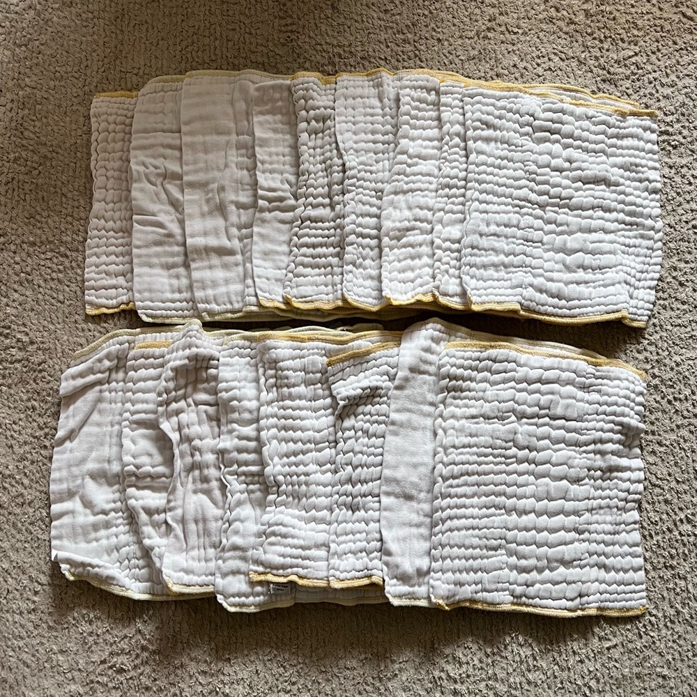 Lot of 17 Cloth-Eez Size Small 100% Cotton Prefold Cloth Diaper Inserts